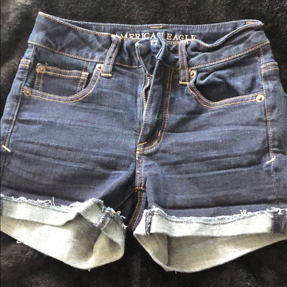 AMERICAN EAGLE DARK WASHED SHORTS